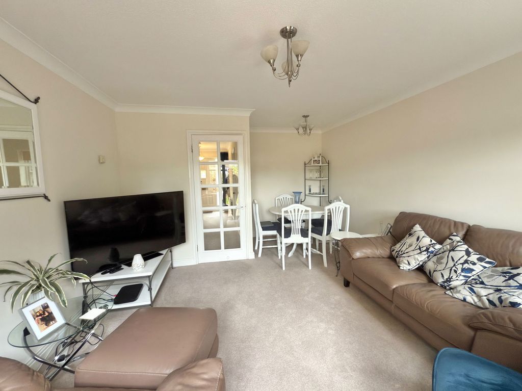 Property photo 2 of 14