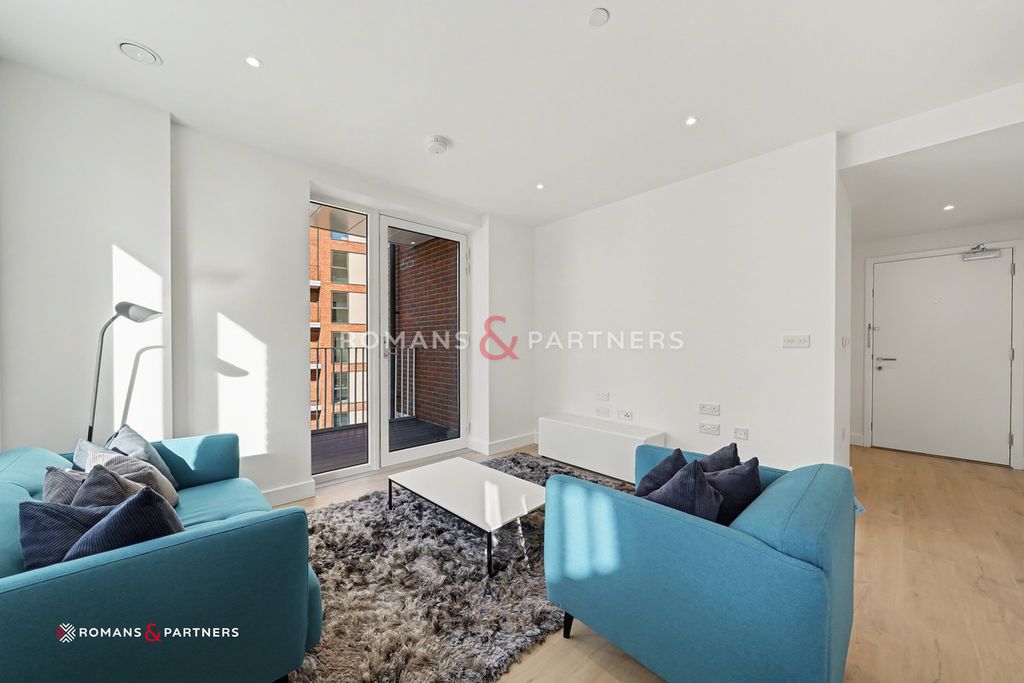 Property photo 1 of 17