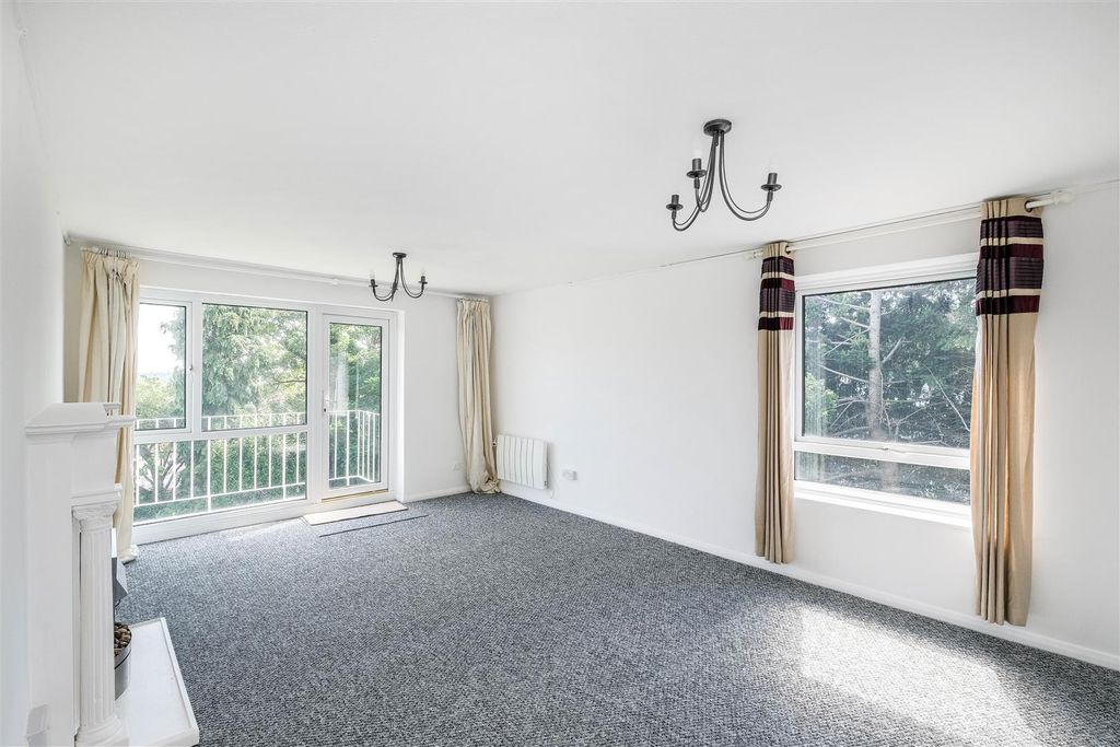 Property photo 2 of 26 Greenhill-19.Jpg