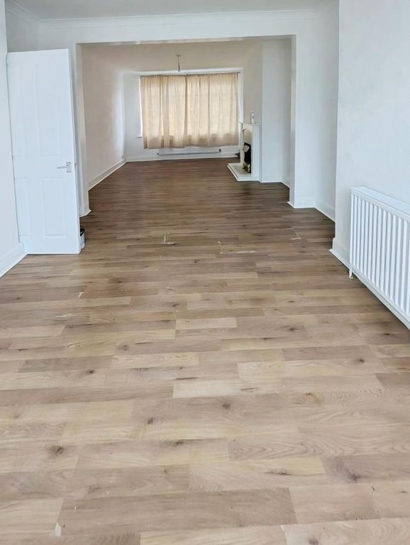 Property photo 2 of 3