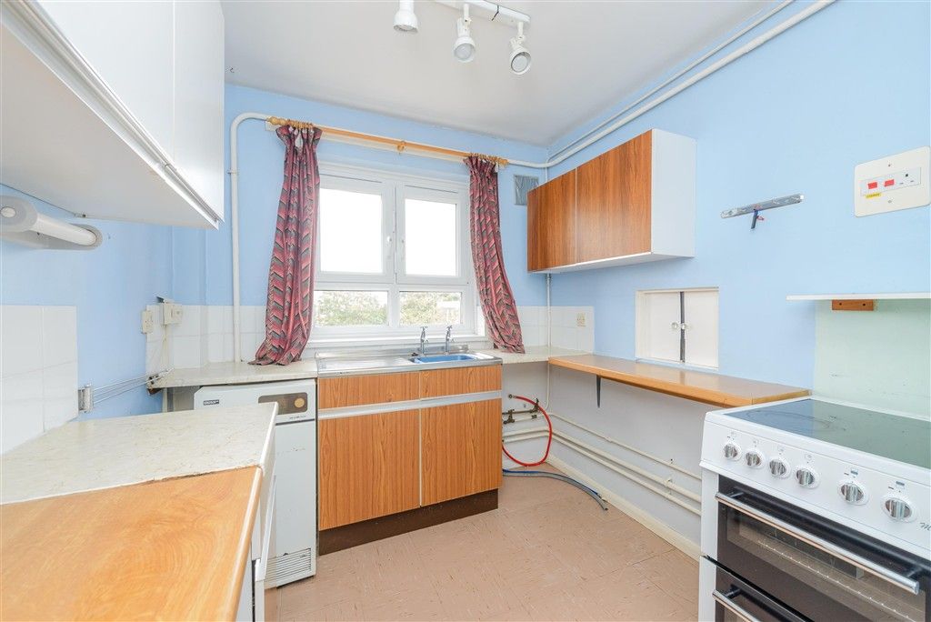 Property photo 2 of 9 Kitchen