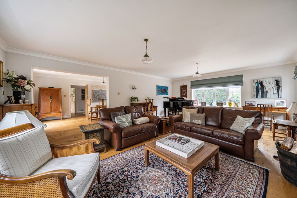 Property photo 2 of 35 1418981-9-69cd5B6...