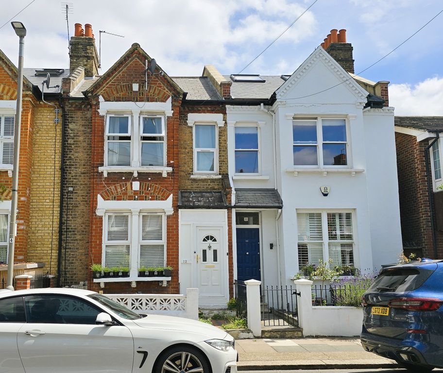 Property photo 1 of 8