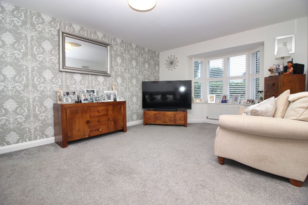 Property photo 2 of 23 Lounge