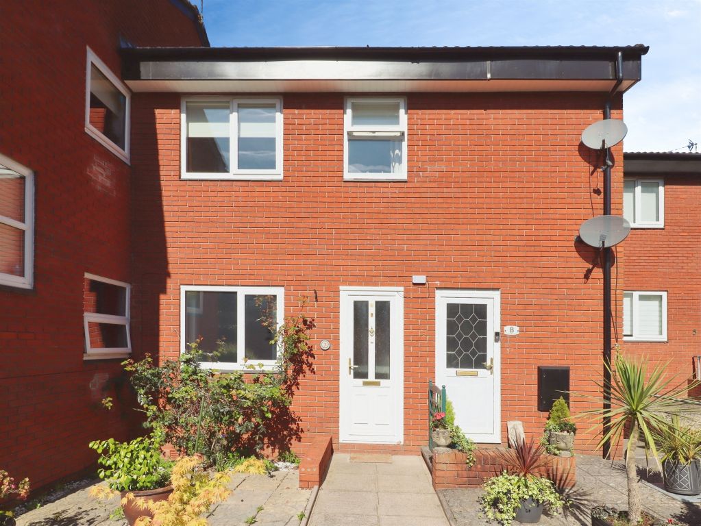 Property photo 1 of 18