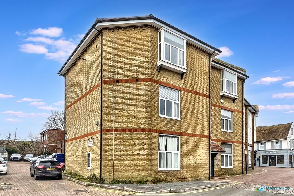 Property photo 1 of 6 Img_4802
