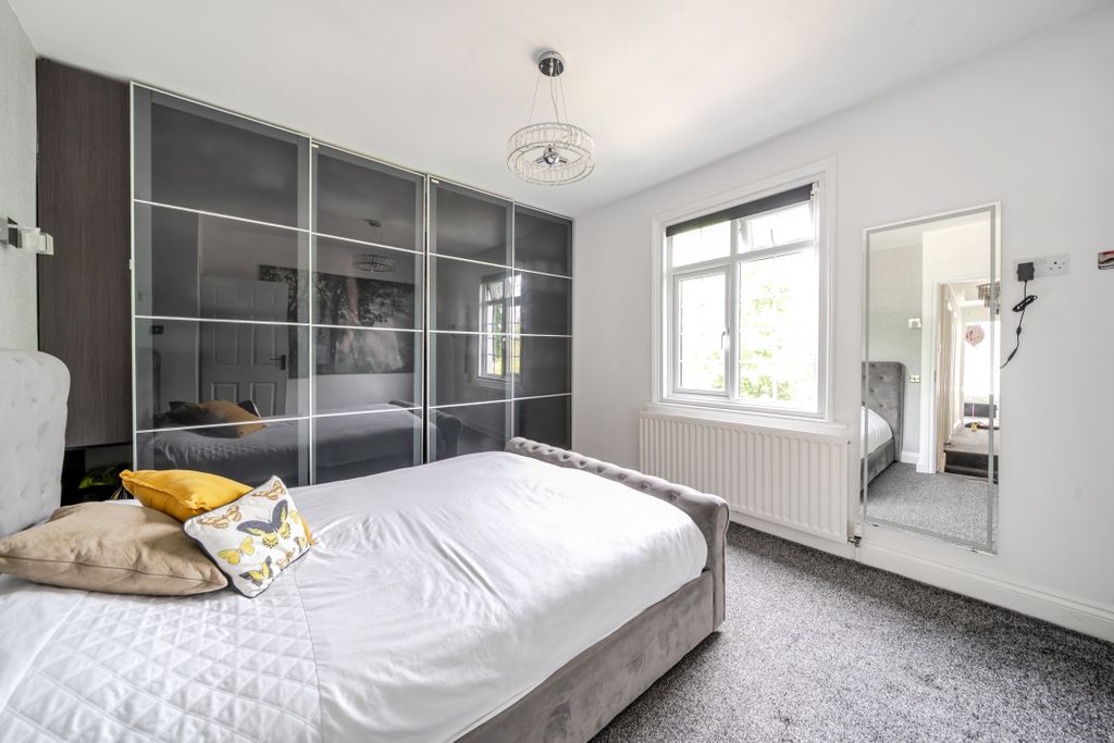 Property photo 2 of 13 Bedroom 1