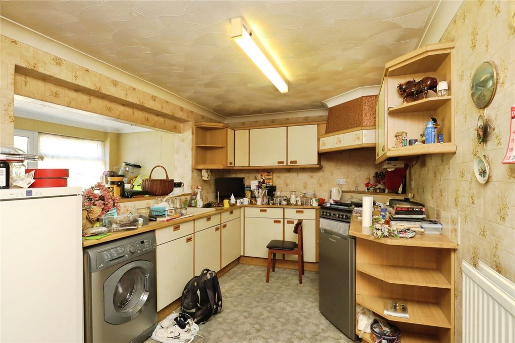 Property photo 3 of 12 Picture No. 28