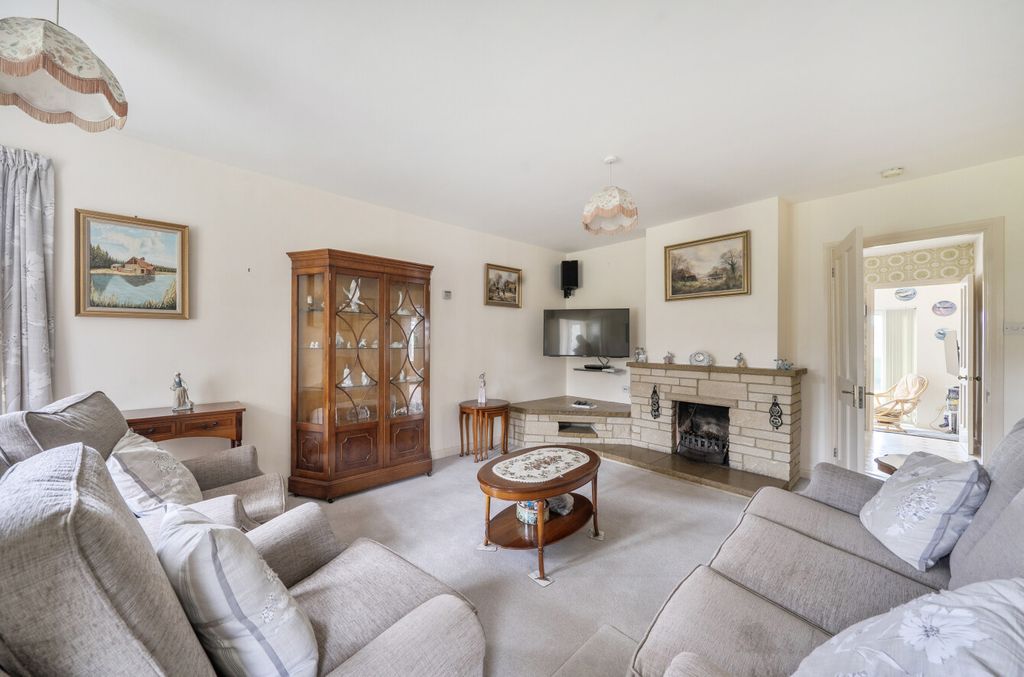 Property photo 2 of 27 1464677-2-6A0Dea8...