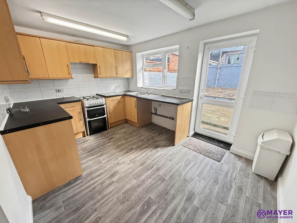 Property photo 3 of 15