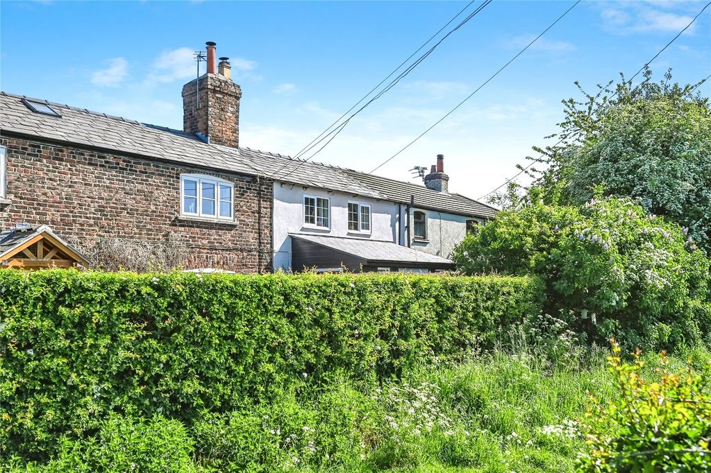 Property photo 2 of 21 Picture No. 23
