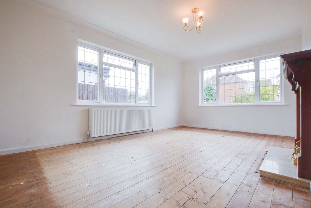 Property photo 2 of 22