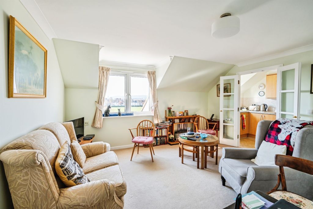 Property photo 2 of 16