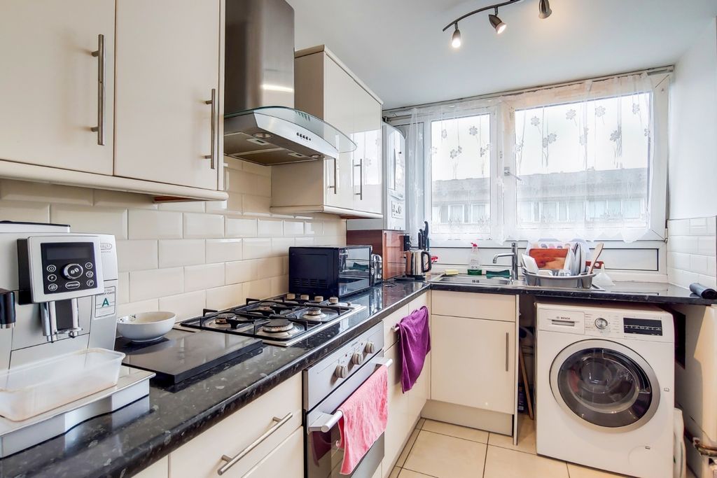 Property photo 2 of 12 4853961