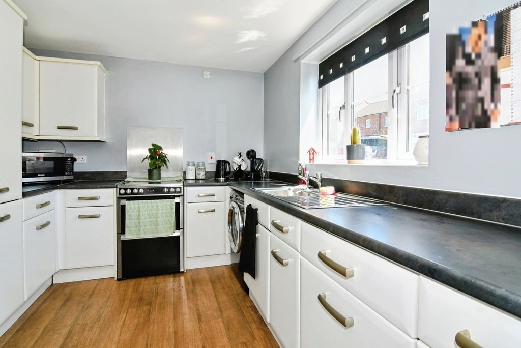 Property photo 2 of 16 Pbox-Img.Jpg