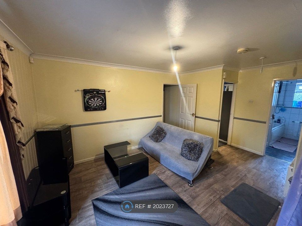 Property photo 3 of 8 Living Room