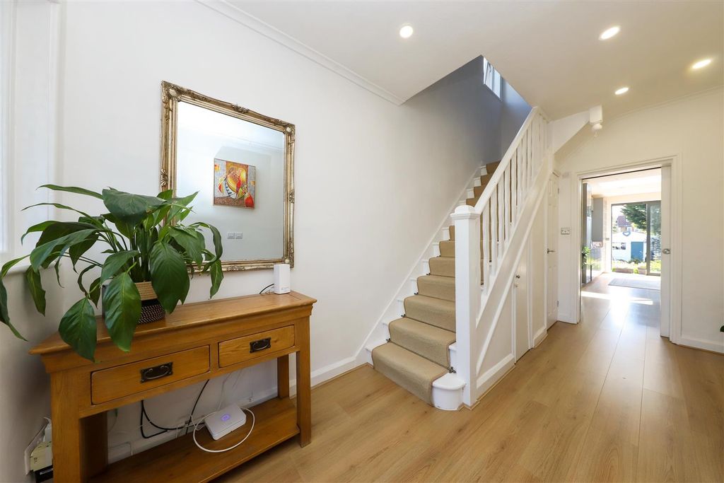 Property photo 2 of 16 Hall