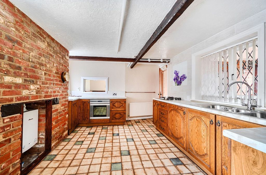 Property photo 2 of 17