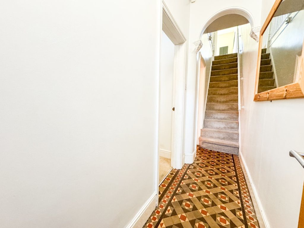 Property photo 3 of 21 4615355