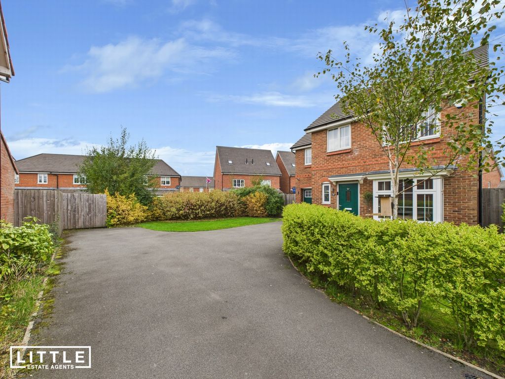 Property photo 2 of 33 Photo 19