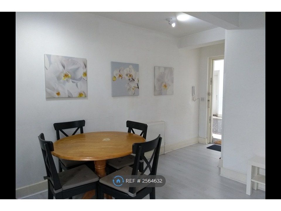 Property photo 3 of 13 Dining