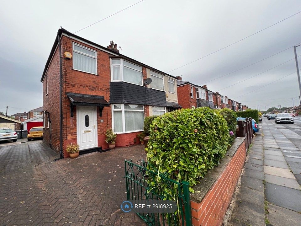 Property photo 2 of 13