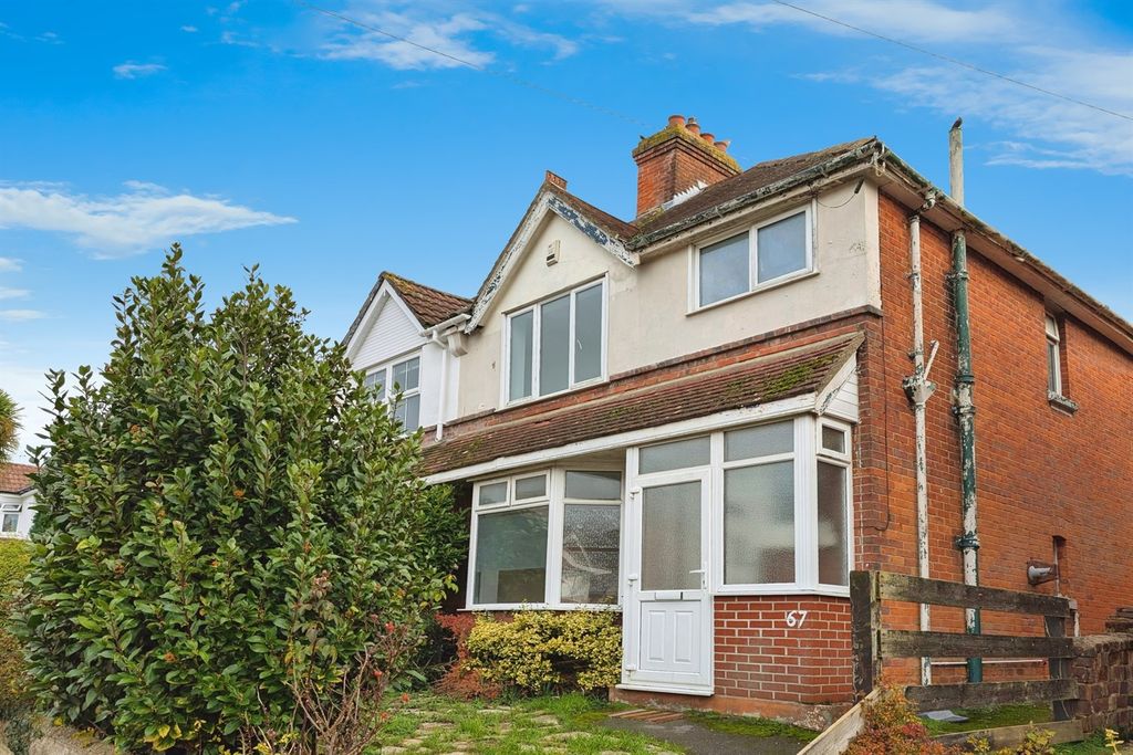 Property photo 1 of 11 (Thumbnail)