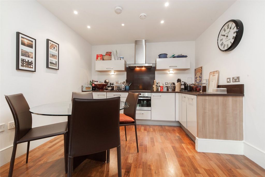 Property photo 3 of 9 Picture No. 08