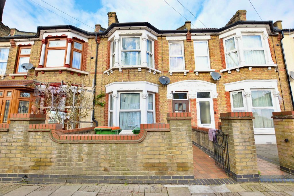 Property photo 1 of 2