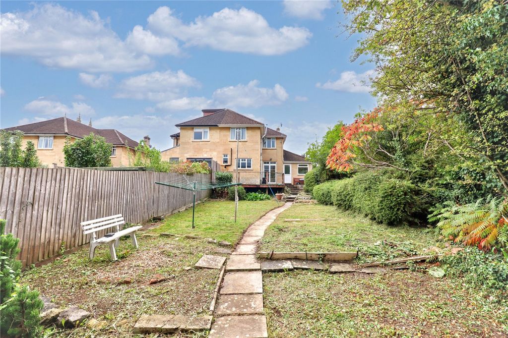 Property photo 3 of 14 Picture No. 11