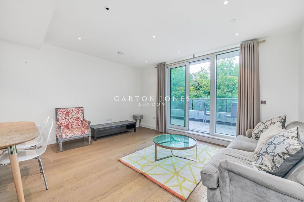 Property photo 3 of 24 Picture No. 18