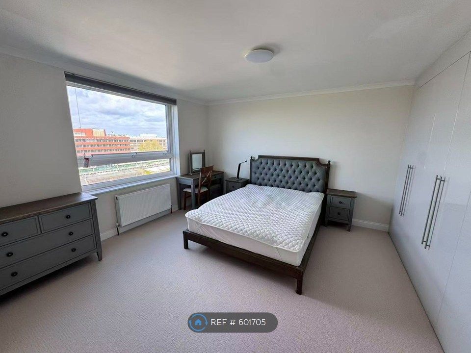 Property photo 2 of 28