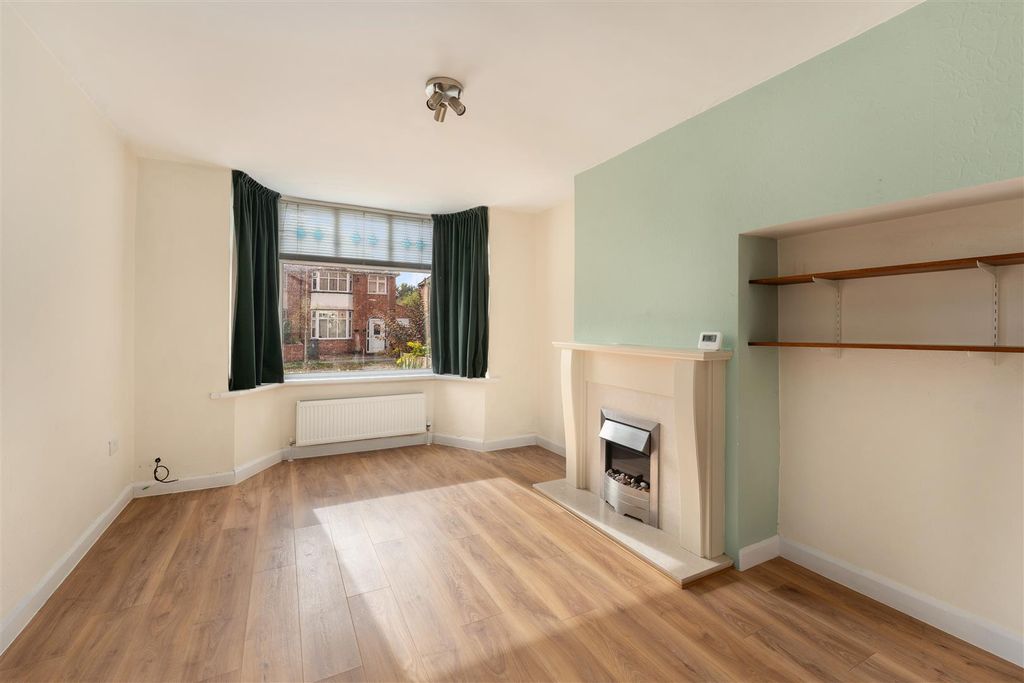 Property photo 2 of 14 4 Cope Road, Banbury-3.Jpg