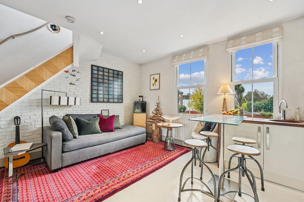 Property photo 3 of 21 Reception