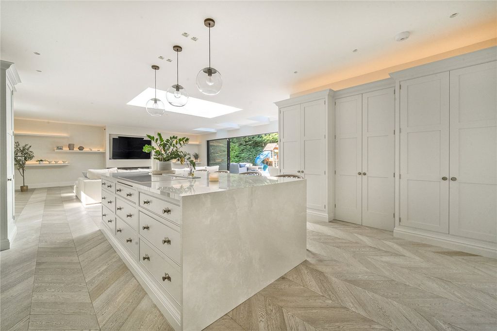 Property photo 3 of 26 Picture No. 28