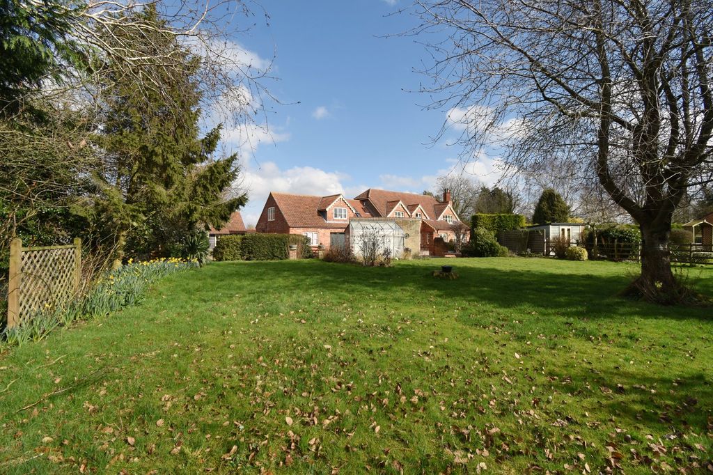 Property photo 3 of 36
