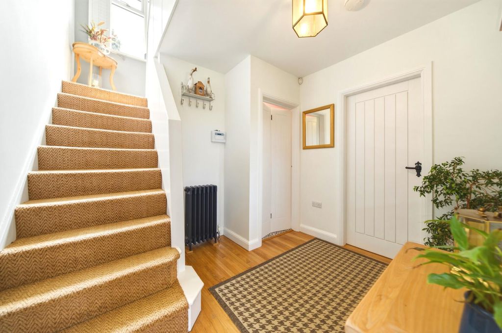 Property photo 3 of 25 Hallway