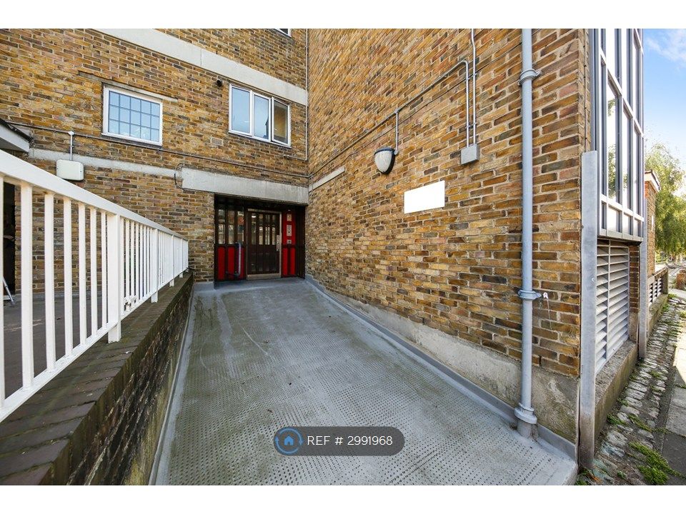 Property photo 3 of 24