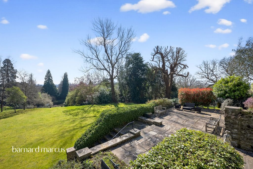 Property photo 3 of 23