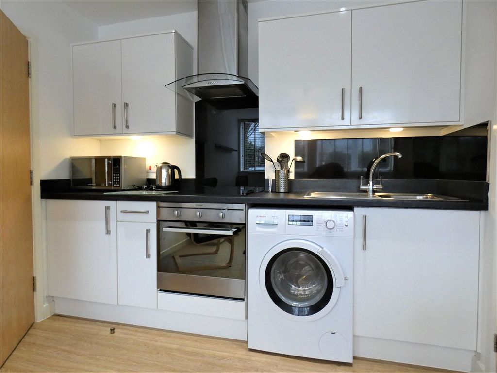 Property photo 2 of 17 Picture No. 04