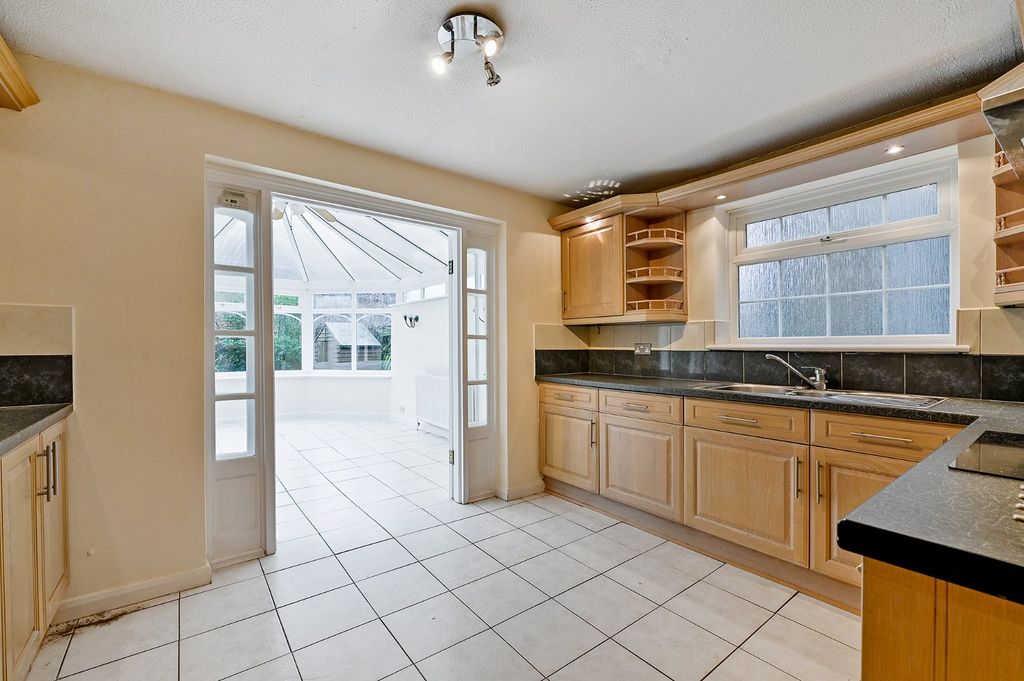 Property photo 2 of 12 Picture No. 13