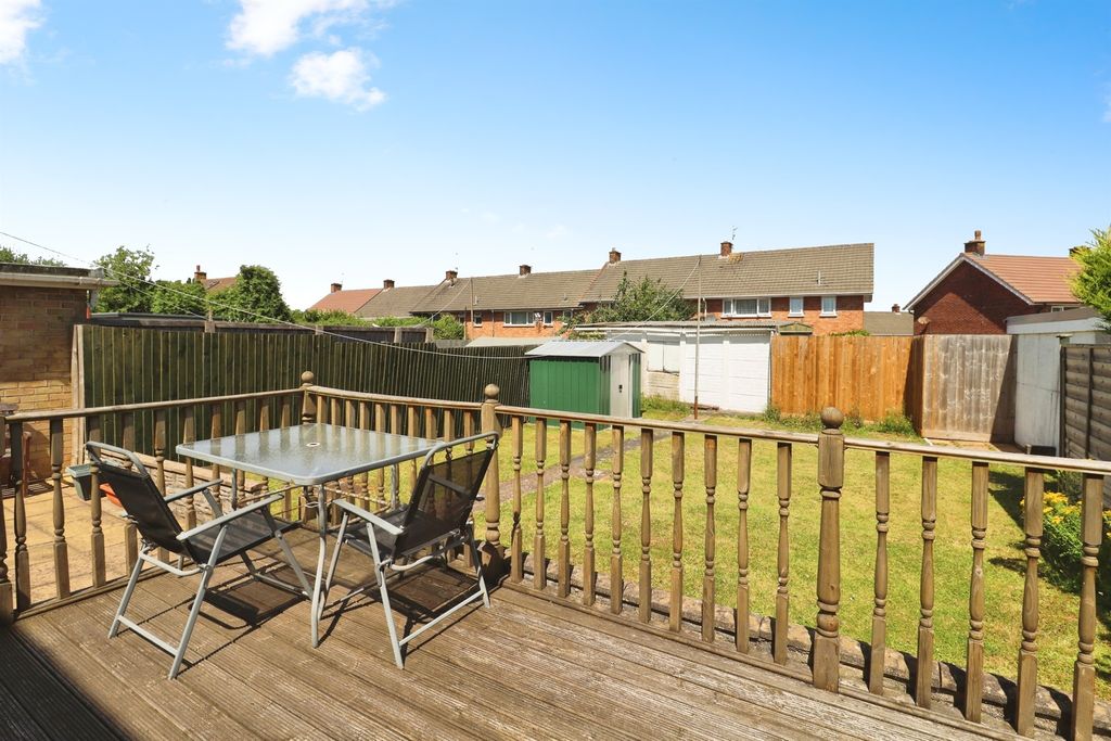 Property photo 3 of 17