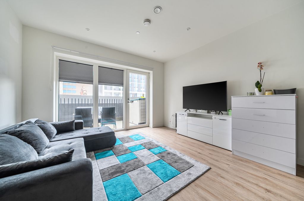 Property photo 3 of 9