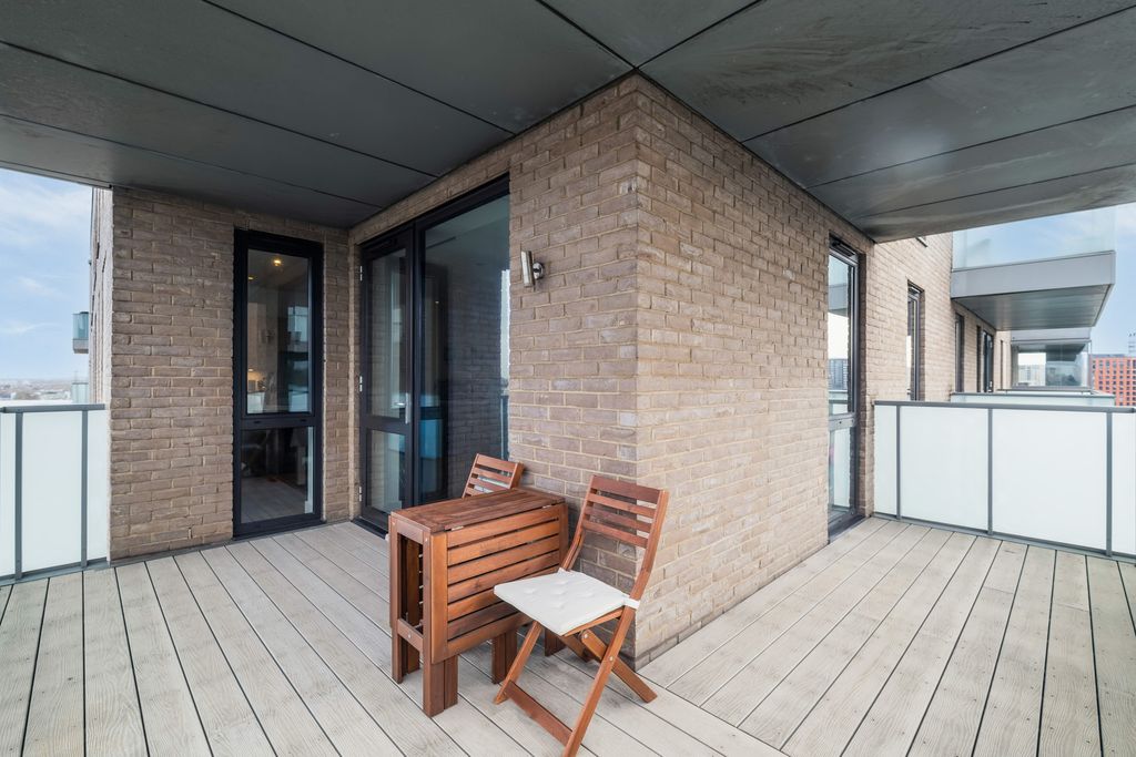 Property photo 1 of 24