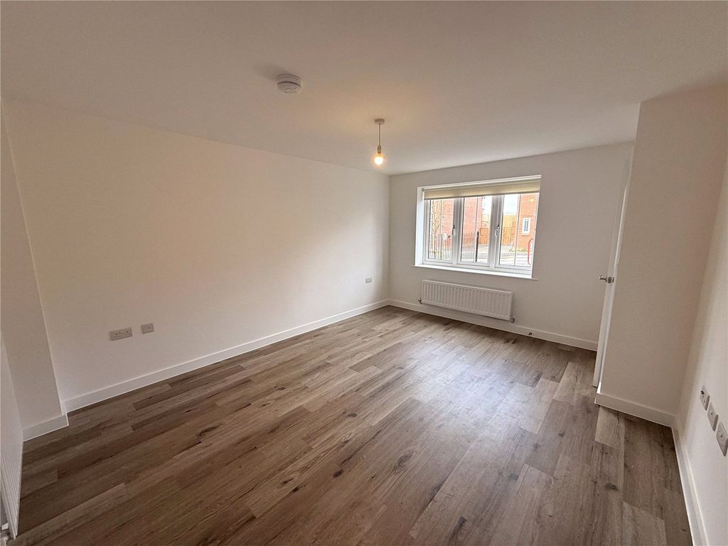 Property photo 3 of 12 3