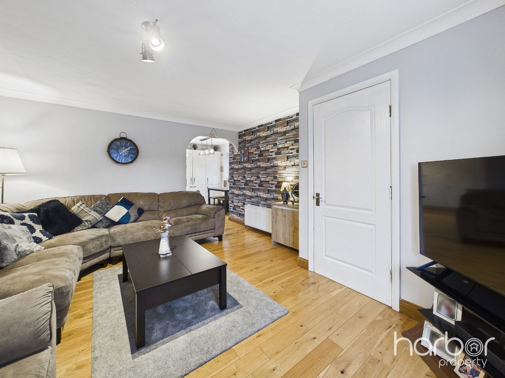 Property photo 2 of 22 4861485