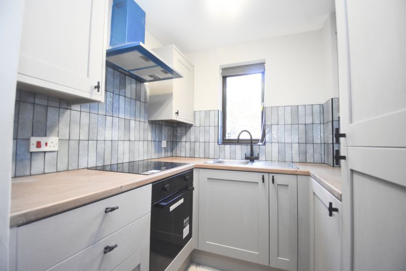 Property photo 2 of 7 Photo 2