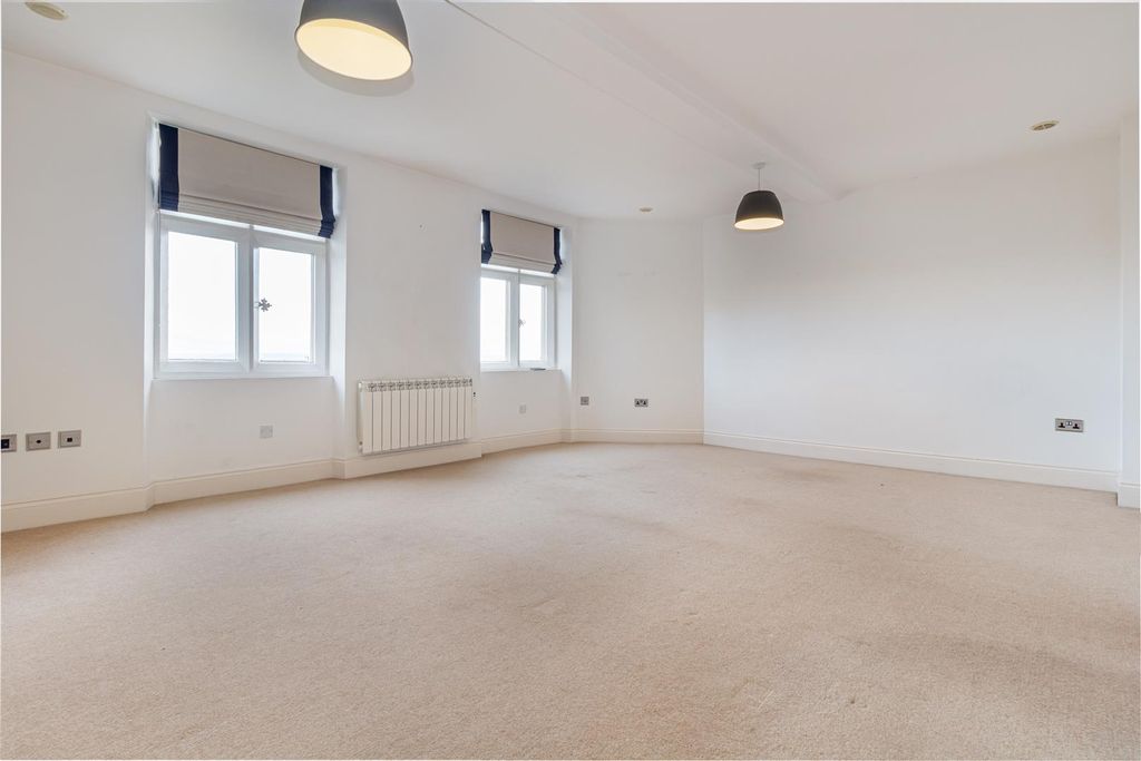 Property photo 2 of 21 Living-Room-3.Jpg