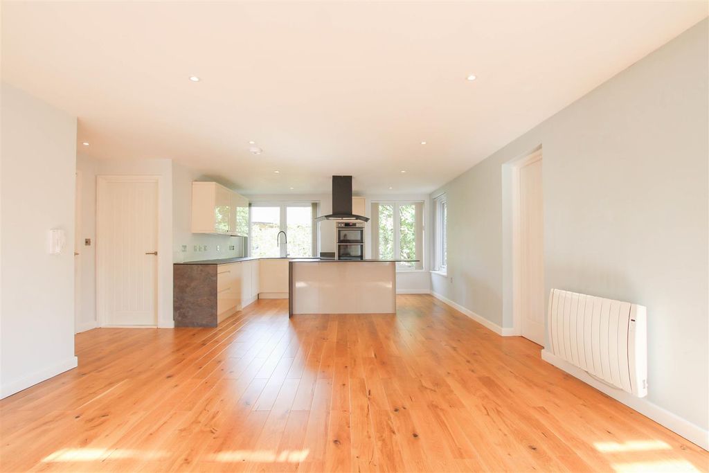 Property photo 3 of 12 Img_6439.Jpg