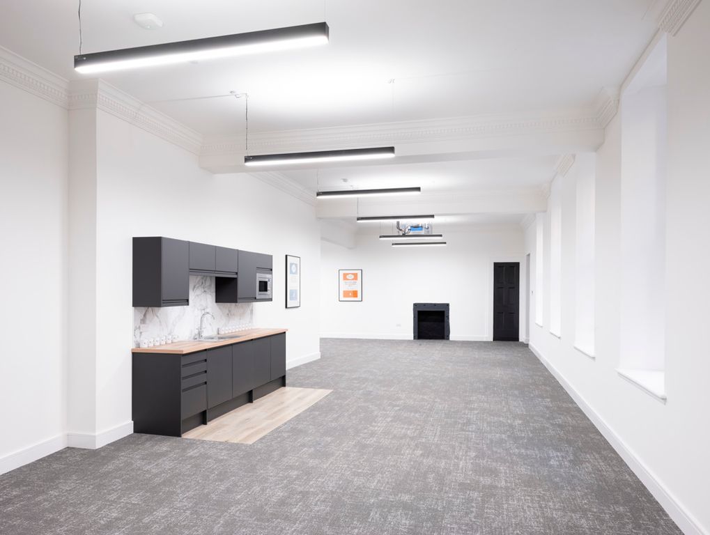 Property photo 3 of 7 Photo 6